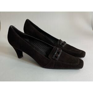 Stuart Weitzman Pump Heels Size 8.5 Brown Suede Square Toe Preppy Twee